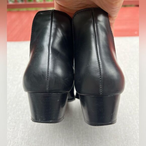 Zara Trafaluc black booties, pointy nose, deep side, cuts, great condition, 7.5 - Picture 7 of 9